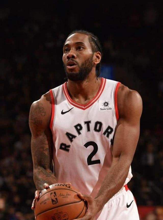 欧冠积分榜分析：各队晋级形势紧张,（欧冠积分榜解读：出线之争白热化）