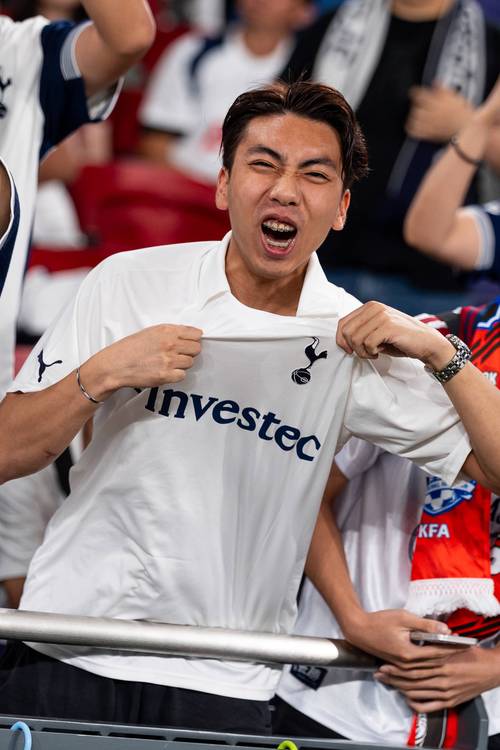 官方：川崎前锋正式签下福冈黄蜂攻击手绀野和也（官宣：川崎前锋从福冈黄蜂引进攻击手绀野和也）