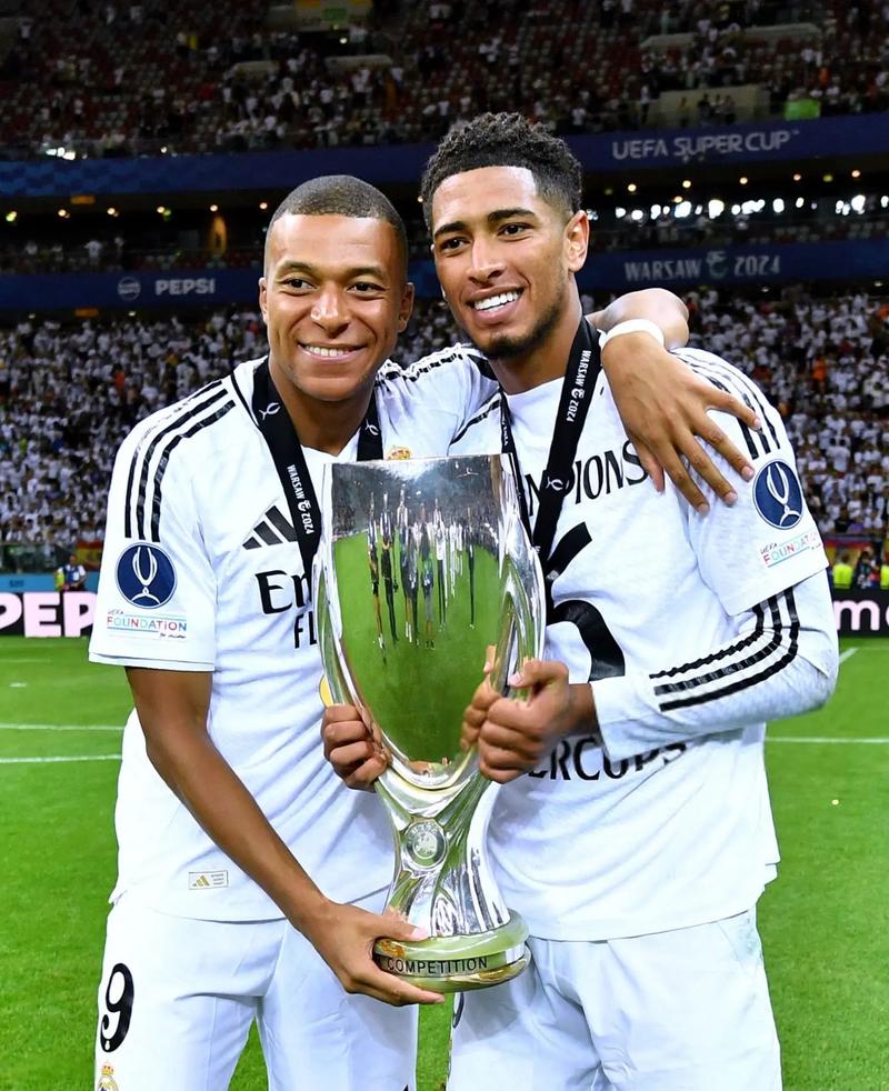 热度拉满！记者：斯洛文尼亚球迷现场观战为东契奇助威