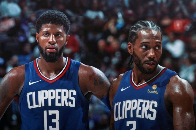 足球国足新星连续两轮破门，迅速走红（国足新秀两轮连破门，火速走红）